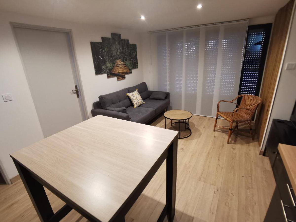Gite 2 Chambres Avec Piscine Sernhac Εξωτερικό φωτογραφία